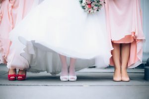 bride and bridesmaids feet