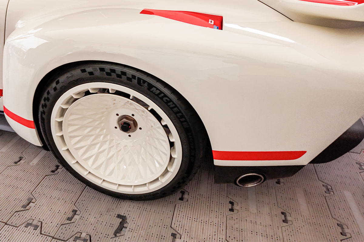 FOS-singer-porsche