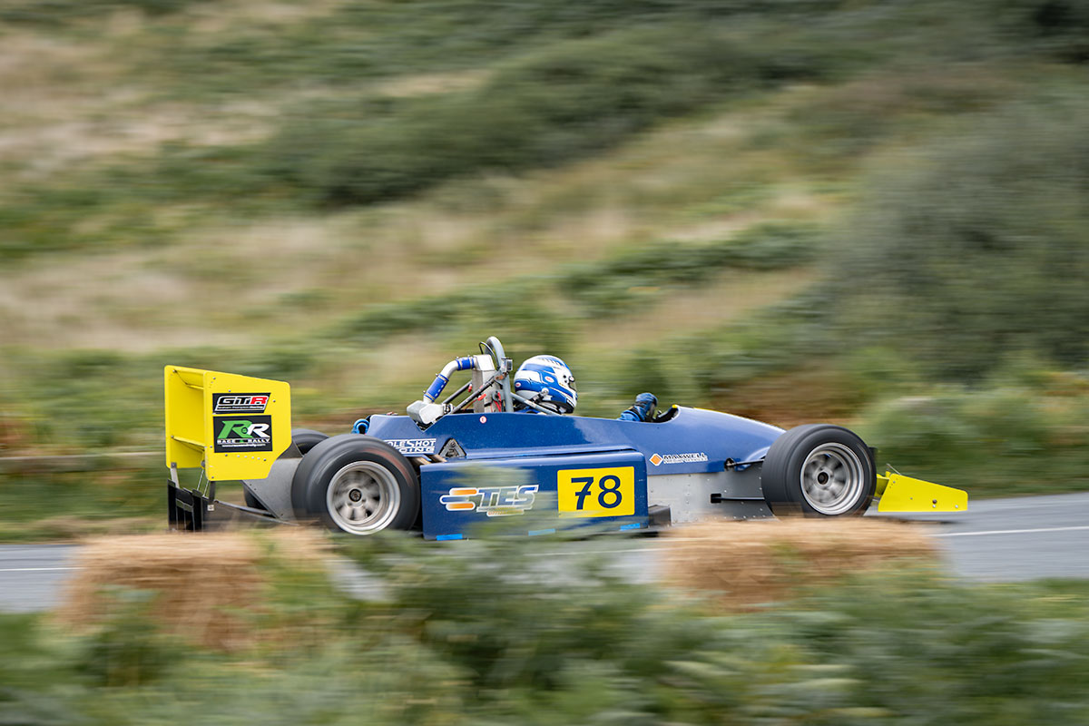Knockalla-Hillclimb-2026-blue-single-seater-panning-78