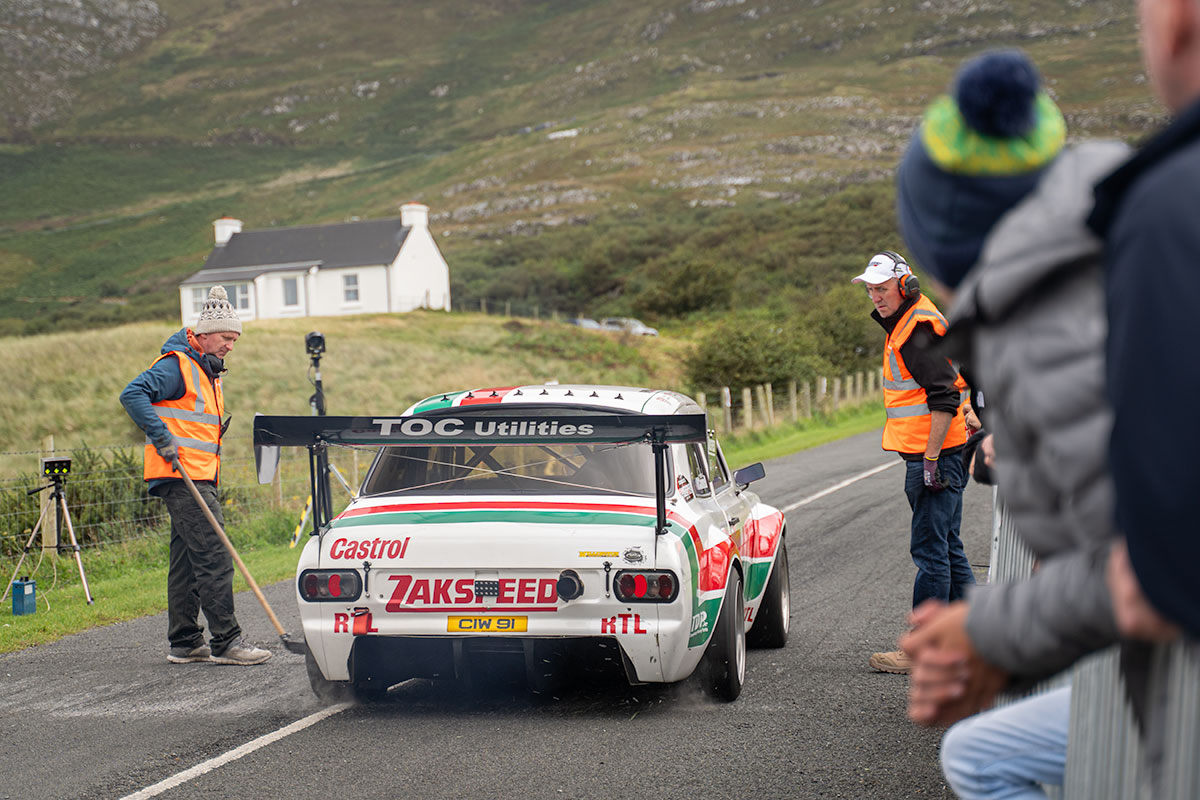 Knockalla-Hillclimb-2026-castrol-mkI-escort-back-start